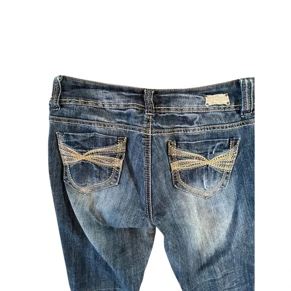 Almost Famous Jeans Women 9 Mid Rise Distressed Stretch Always Fabulous (W32 L31 - Picture 15 of 16